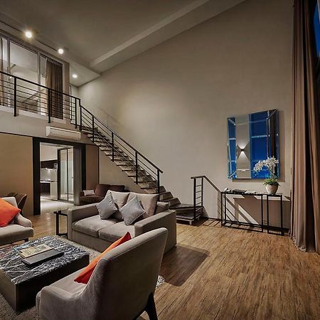 Maritime Luxury Suites Джордж Таун Екстериор снимка