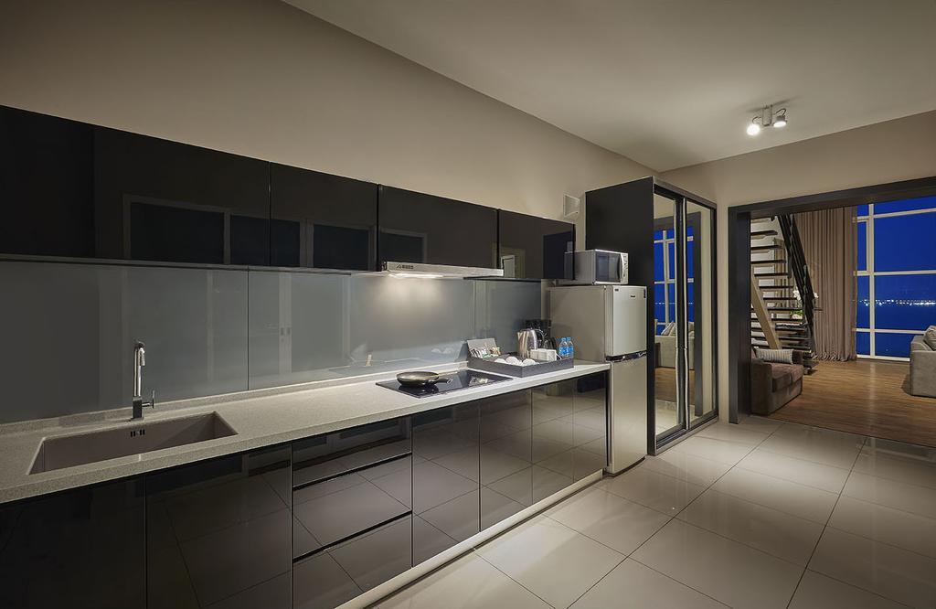 Maritime Luxury Suites Джордж Таун Екстериор снимка