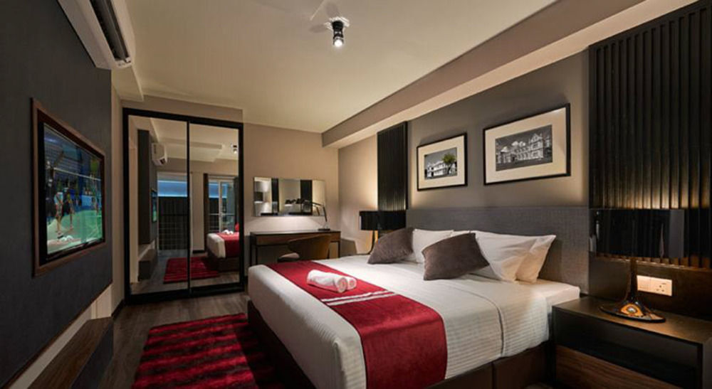 Maritime Luxury Suites Джордж Таун Екстериор снимка