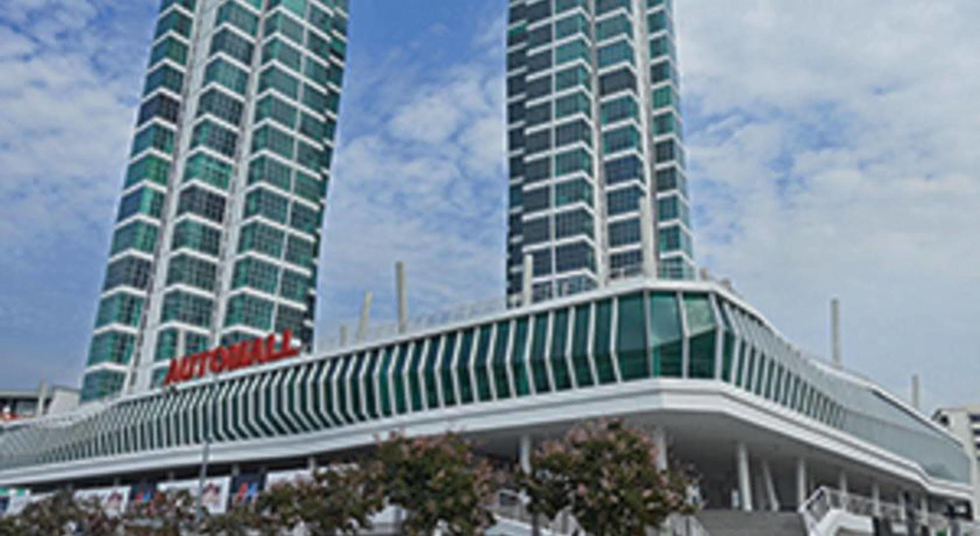 Maritime Luxury Suites Джордж Таун Екстериор снимка