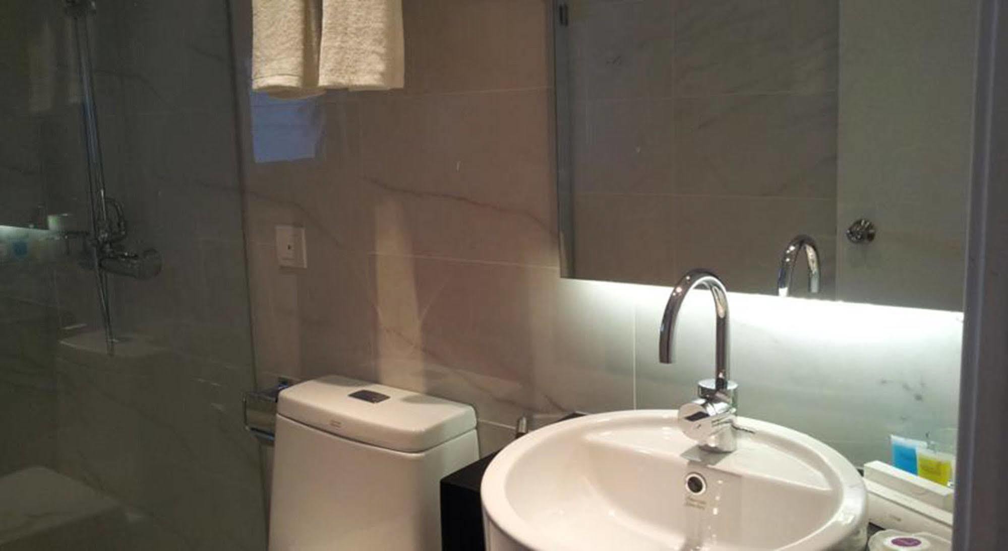 Maritime Luxury Suites Джордж Таун Екстериор снимка