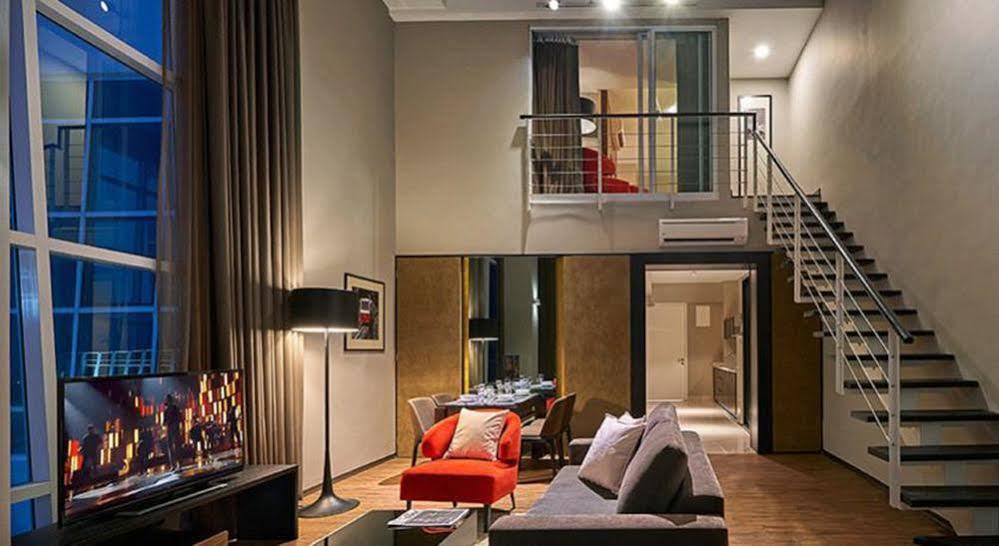 Maritime Luxury Suites Джордж Таун Екстериор снимка